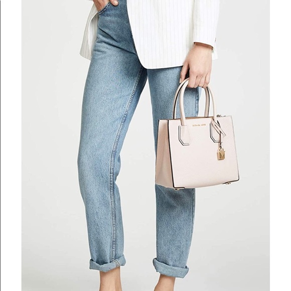 MICHAEL KORS Women's Mercer Messenger Crossbody - Picture 3 of 16